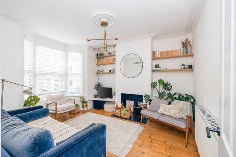 18 Dunkerry Road, Bristol, BS3 4LB