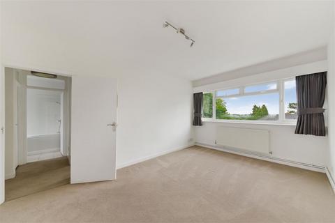 2 bedroom flat to rent, Richmond Road, New Barnet, EN5
