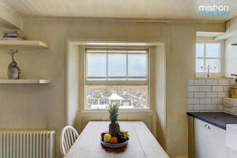 1 bedroom flat to rent, Sussex Square, Brighton, BN2 5AB