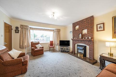 2 bedroom detached bungalow for sale, Hawthorn Drive, Barlby, Selby