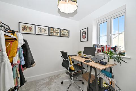 133 Brompton Drive, Bradford, BD10 0DW