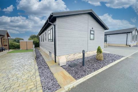 2 bedroom park home for sale, Bucklesham Heath, Bucklesham