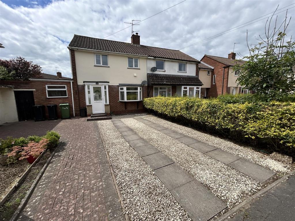 Howley Grange Road, Halesowen, West... 2 bed house £895 pcm (£207 pw)
