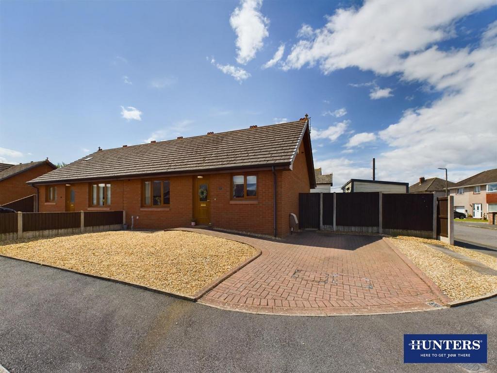 Turnberry Park, Annan, DG12 2 bed semidetached bungalow for sale £
