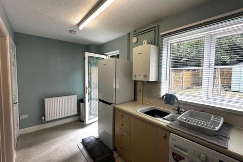 2 bedroom house to rent, Leyton Way, Andover