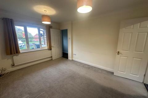 2 bedroom house to rent, Leyton Way, Andover