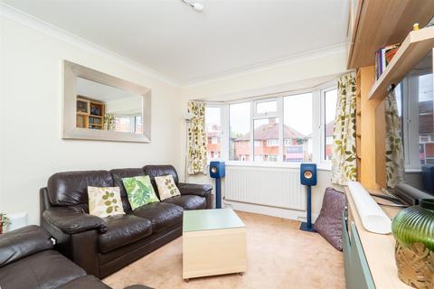 13 Avon Close, Sutton, SM1 4PT