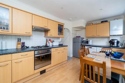 13 Avon Close, Sutton, SM1 4PT