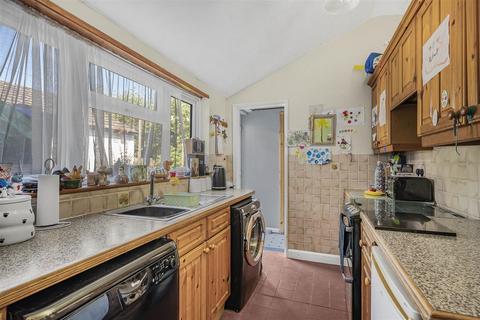 3 bedroom end of terrace house for sale, Lawes Avenue, Newhaven