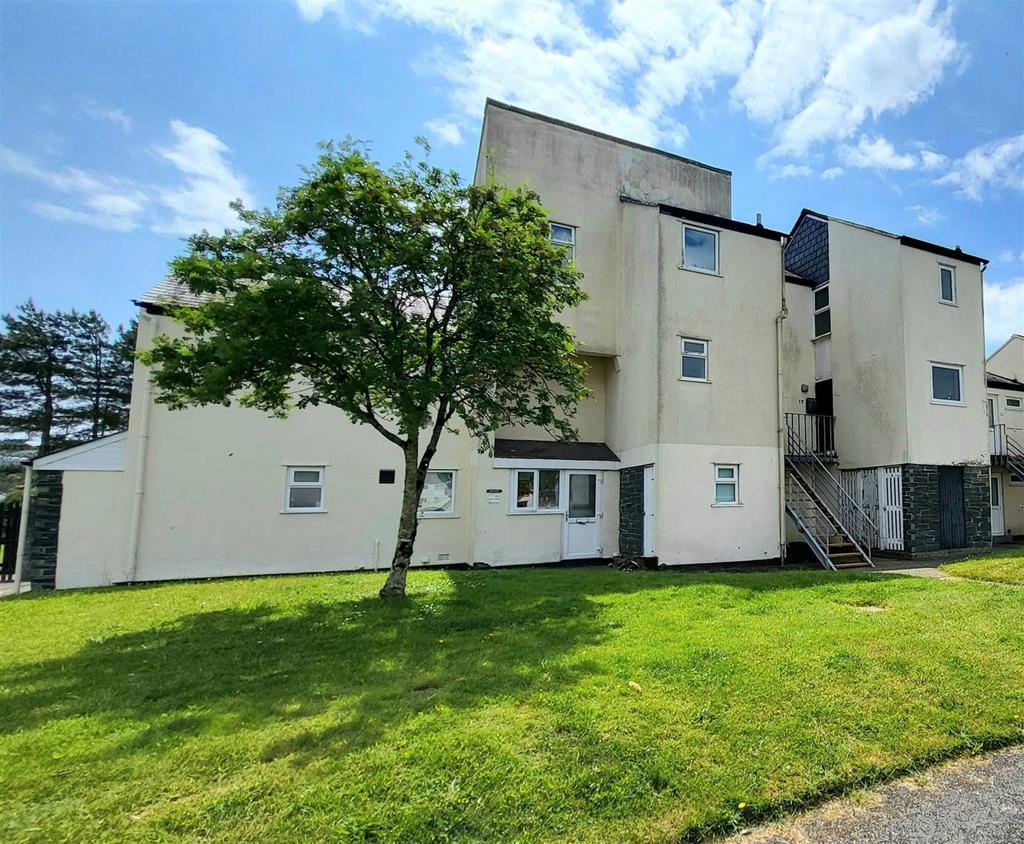 Glan Gors, Harlech 3 bed end of terrace house for sale £67,500