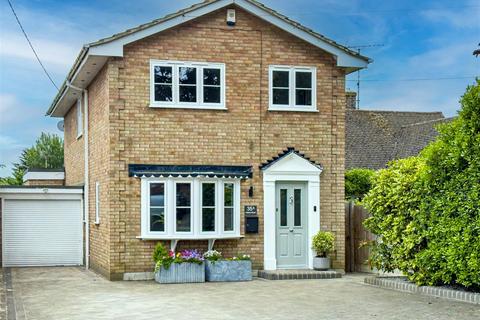 4 bedroom detached house for sale, Helena Road, Rayleigh SS6
