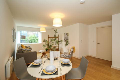 2 bedroom apartment to rent, Hudson Court, Broadway, Salford