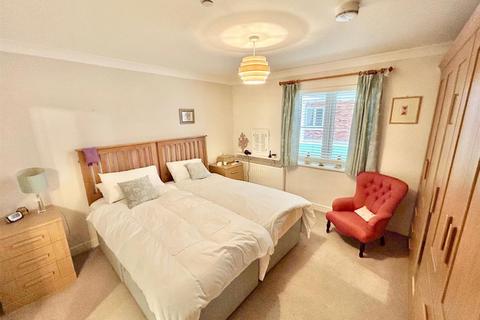 2 bedroom retirement property for sale, Malmesbury Road, Chippenham