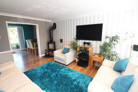 22 Ashley Green, East Hanningfield, Chelmsford, CM3 8AY