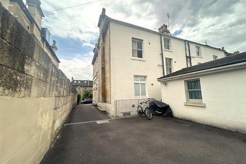 1 bedroom flat for sale, Newbridge Road, Bath