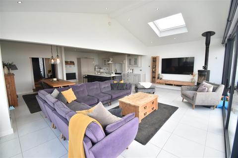 19 Waterside Park, Portishead, Bristol, BS20 8LL