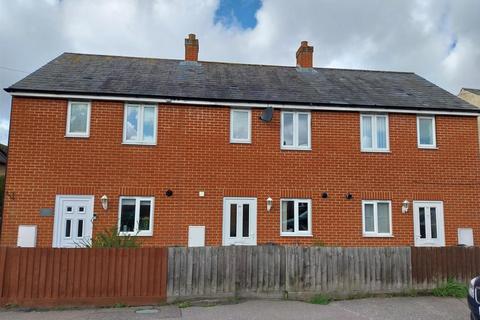 2 bedroom house to rent, Harwich Road, Manningtree CO11