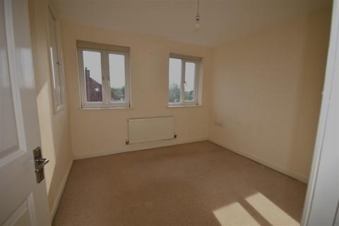 2 bedroom house to rent, Harwich Road, Manningtree CO11