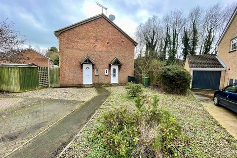 18 Lapwing Close, Covingham, Swindon, SN3 5EB