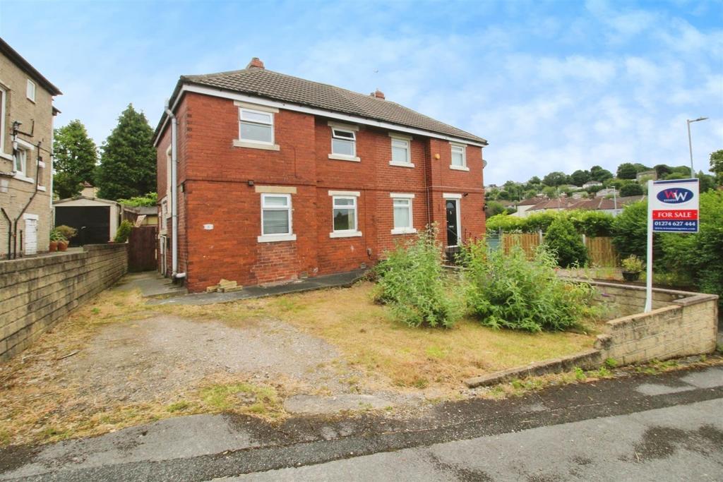 Ashbourne Garth, Bradford BD2 3 bed semidetached house for sale £135,000