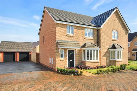 3 bedroom semi-detached house for sale, Plough Rise, Wellingborough NN8