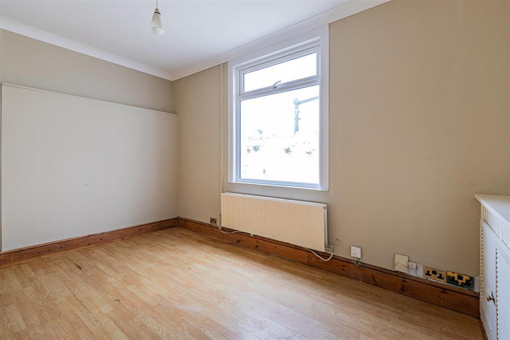 Heathfield Road 10-4.jpg
