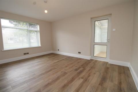 1 bedroom apartment to rent, Bradwell Road, Peterborough