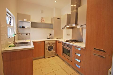 2 bedroom terraced house to rent, Manchester Road, Wilmslow