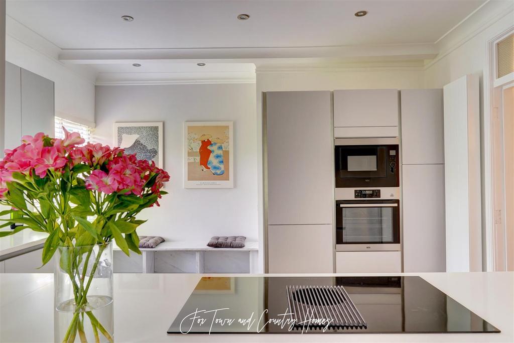 5 ST Josephs Court (