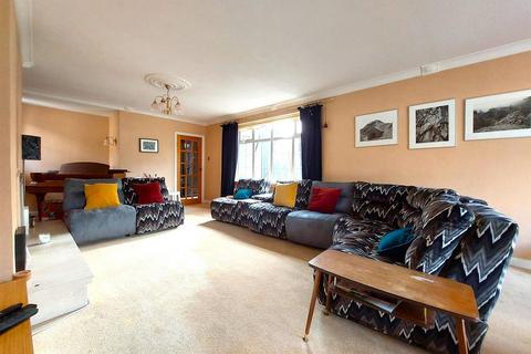 4 bedroom detached bungalow for sale, Rolston Road, Hornsea