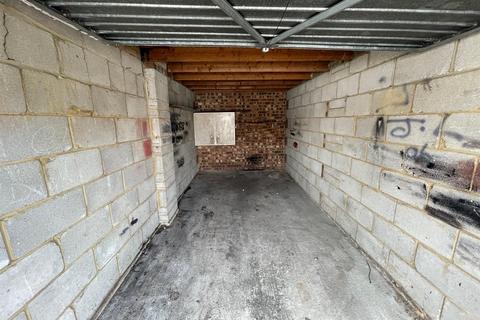 Garage to rent, Garage, Sompting