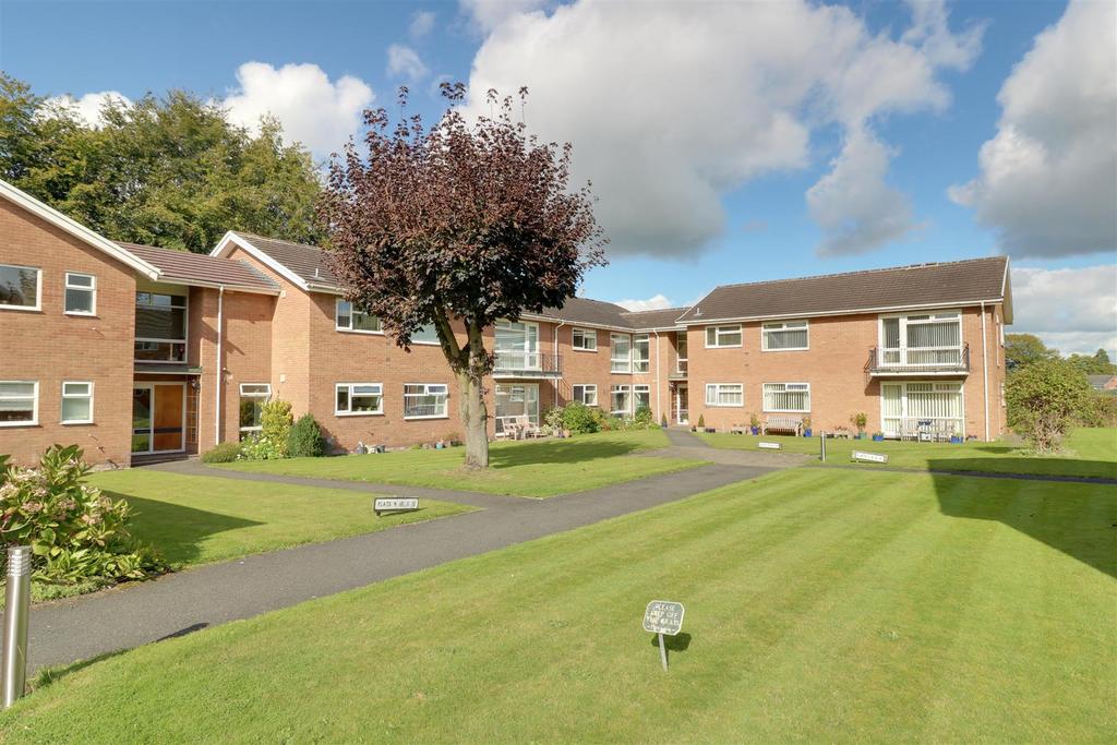 Mere Court, Sandbach Road North, Alsager 2 bed apartment for sale £