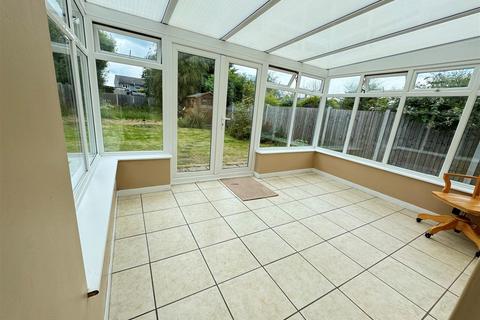 2 bedroom semi-detached bungalow for sale, Highfield Crescent, Rayleigh