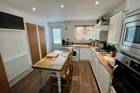 56 Bingham Road, Salisbury, SP1 3EB