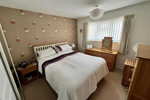 56 Bingham Road, Salisbury, SP1 3EB
