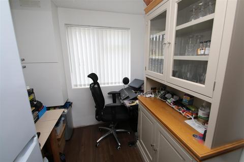 56 Bingham Road, Salisbury, SP1 3EB