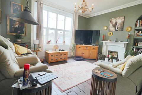 6 bedroom house for sale, Esplanade, Lowestoft