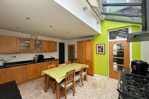 5 bedroom terraced house for sale, Chequers Road, Chorlton