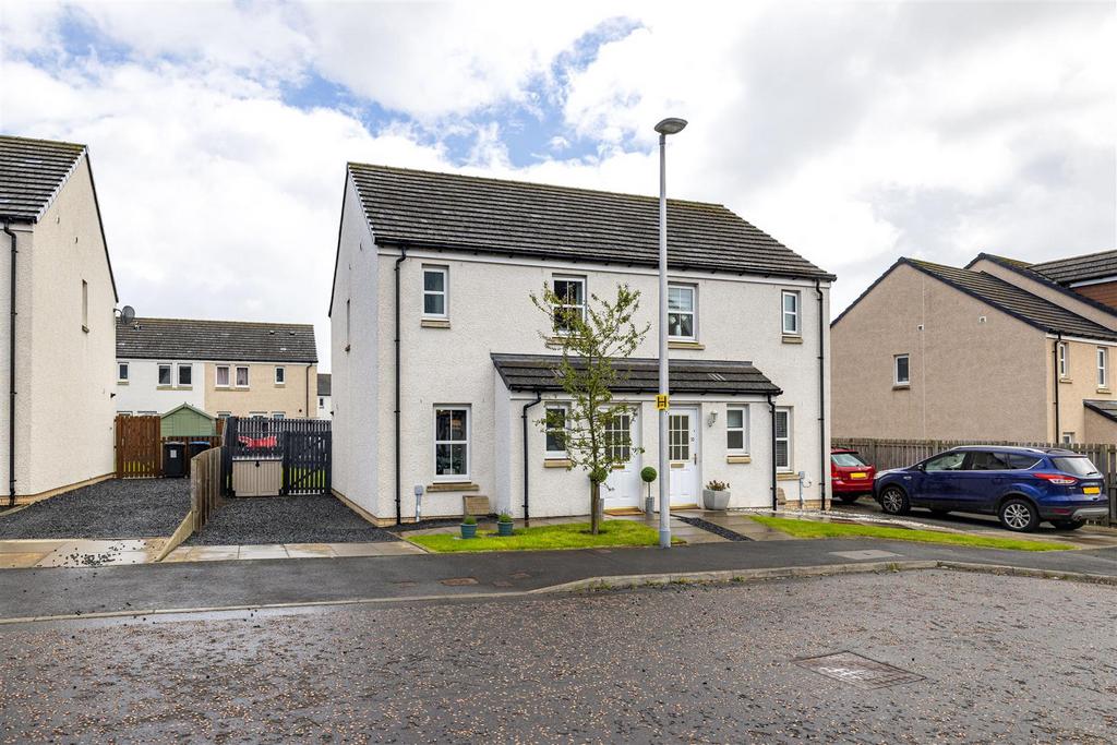 12 Meikle Kemp Lane, Galashiels 3 bed semidetached house for sale £
