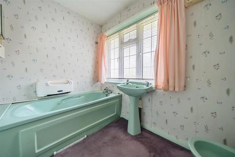 Lynton High Lane, Haslemere, GU27 1AZ