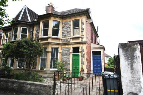 1 bedroom flat for sale, Crowndale Road, Knowle, Bristol