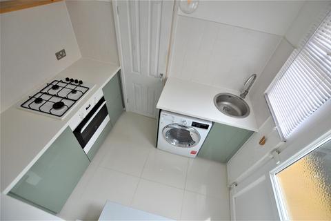 2 bedroom terraced house to rent, Stafford Street, Old Town, Swindon