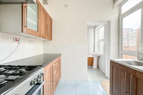 23 Almorah Road, Bristol, BS3 4QQ
