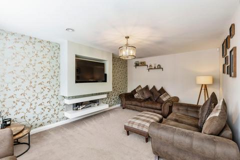 16 Bridgefield Close, Tyldesley, Manchester, M29 8QX