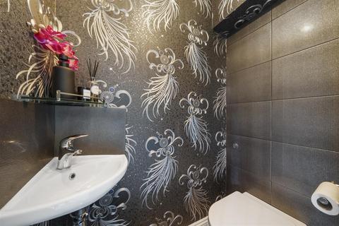 52 Amberley Road, Enfield, EN1 2QZ
