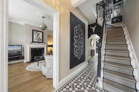 52 Amberley Road, Enfield, EN1 2QZ