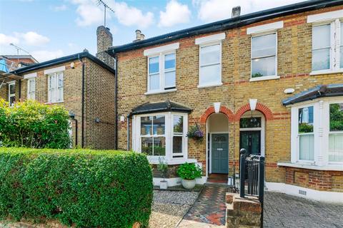 14 Wellesley Road, London, E11 2HF