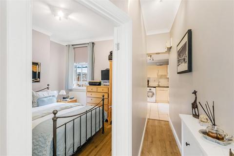 14 Wellesley Road, London, E11 2HF