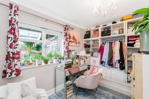 14 Wellesley Road, London, E11 2HF