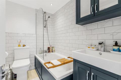 14 Wellesley Road, London, E11 2HF